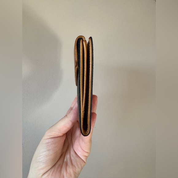 Hunting World Women’s Vintage Leather and‎ Nylon Black and Brown Compact Wallet - Picture 13 of 16